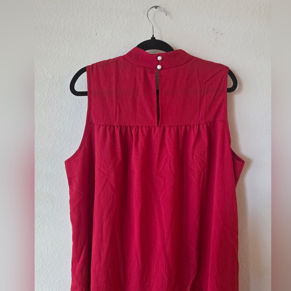 Sleeveless Red Tie-Neck Midi Dress With Pockets - Picture 8 of 10